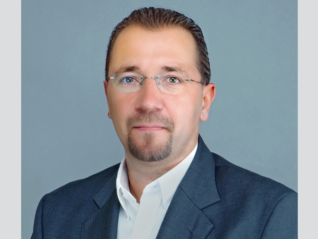  Schreiner moves to Dubai as GM